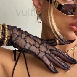 Five Fingers Gloves Designer Chic Letter Embroidery Lace Sunscreen Drive Mittens for Women Long Mesh Glove With Gift Box F6U1