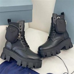 Designer Women Martin Boots Military Inspired Combat Boots Nylon Pouch Attached To The Ankle Autumn Winter Ankle Boots Platform Fashion Boots