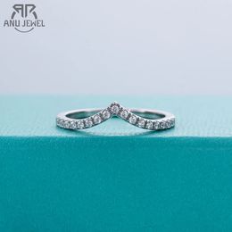 Wedding Rings AnuJewel D Color Diamond 18K White Gold Plated V Row Ring Classic Style Engagement 231206