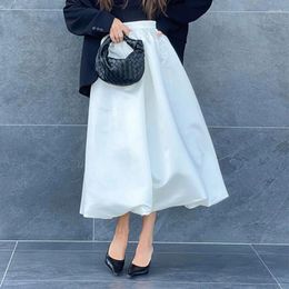 Skirts Elegant Long White Women 2023 Fashion High Waist Black Loose Party Autumn Pleated Midi Skirt Female Vintage