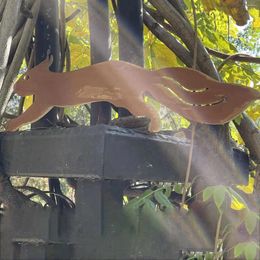 Garden Decorations Squirrel Silhouette Animal Shape Decoration Statue Decorative Figure For Outdoor Outside Festival Backyard