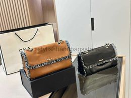 Shoulder Bags C Fashion Womens Shoulder Bag Metal Hardware Metal Clasp Luxury Handbag Matelasse Chain Crossbody Bag Prinstylishhandbagsstore