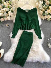 Two Piece Dress 2023 Women Korean Style Cross V neck Puff Sleeve Short Waist Top Elastic High Pleated Skirt Knitting D040 231207