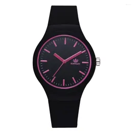 Wristwatches Ladies Solid Pattern Wristwatch Clock Silicon Strap Women Watches Casual Woman Watch Fashion Quartz