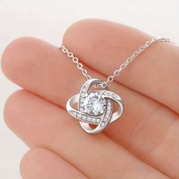 Flower Zircon Inlaid Pendant Stainless Steel Chain Necklace Box + Card Birthday Christmas Gift Daughter, Perfect for Birthday