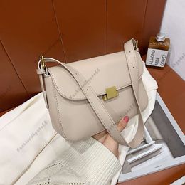Luxury niche design handbags autumn and winter trendy fashion atmosphere female bag wild single shoulder messenger bag