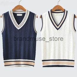 Men's Sweaters Sweater Vest Men Thicken V-neck Sleeveless Knitted Sweaters Vests Striped Retro Preppy-style Simple Chic Loose Casual All-match J231208