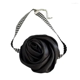 Pendant Necklaces Y4QE Black Rose Flower Collar Necklace Neck Chain Temperament Silk Choker
