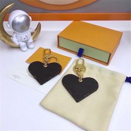 Designer Women Love Key Chain Leather Heart Pattern Car Keychain Fashion Keyrings Bags Pendants Couple Carabiner Keychains Keyring334y