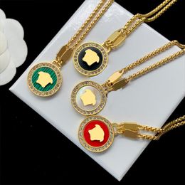 Diamonds Pendant Necklace Designer Necklaces for Man Women Trendy Personality Design 4 Colours Temperament Wedding Party Jewellery