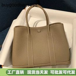 Designer Garden Party Bags 2023 New Fashion Genuine Leather Womens Large Capacity Bucket One Shoulder Portable Tote Bridal Wedding Have Logo 9ak4