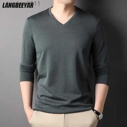 Men's T-Shirts Top Quality Wool 4.7% New Fashion Luxury Brand Mens V Neck t Shirt Solid Colour Soft Long Sle Tops Casual Men Clothing L231208