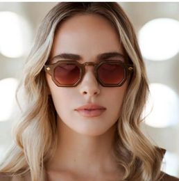 Sunglasses Retro Polygon Square Women Rivets Gradient Tea Shades UV400 Men Brand Designer Punk Sun Glasses