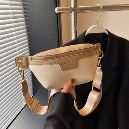 Waist Bags Fashion For Women Leather Chest Bag Zipper Banana Design 2023 Luxury Fanny Pack Travel Shoulder Crossbody