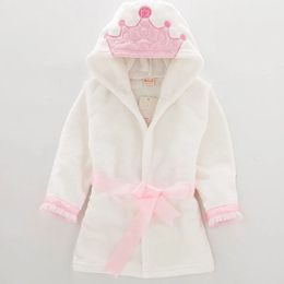 Towels Robes Fashion Baby Boy Girl Bathrobe Children's Flannel Crown Bathrobe Baby Boys Girl Robes Baby Hooded Bath Towel Kids Pyjamas 231208