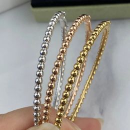 Charm Bracelets Charms V Gold Quality Luxury Brand Bangle Classical Bead Pearls Bracelet Rose Platinum Designer Jewelry For Women Fashion Bijoux 231208