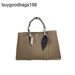 Designer Garden Party Bags 2023 New Fashion Genuine Leather Womens Large Capacity Bucket One Shoulder Portable Tote Bridal Wedding Have Logo Y0l9