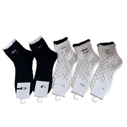 Top Selling Mens Womens luxury socks wool stockings high quality senior streets comfortable knee sock Designer i6