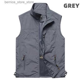 Men's Vests Man's Hunting Vest Waterproof Breathable Waistcoat Outdoor Mens s Multi-pockets Hiking Work Photography Size 6XL Q231208