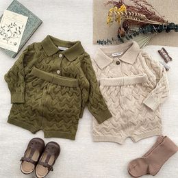 Clothing Sets 3856E Baby Set Knitted Sweater Suit Autumn and Winter Solid Colour Girls Two Piece Twist Cardigan Shorts 231207