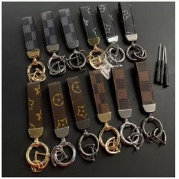 Creativity Presbyopia Print Car Keychain Bag Pendant Charm Jewelry Keyring Holder for Men Gift Fashion PU Leather Flower Grid Desi323Z