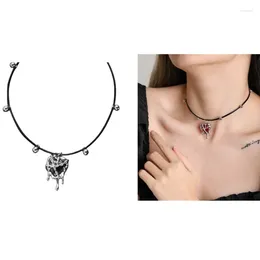 Pendant Necklaces Stylish Locking Heart Necklace Chic Adornment Eye Catching Collarbone Chain Jewellery Accessory For Women