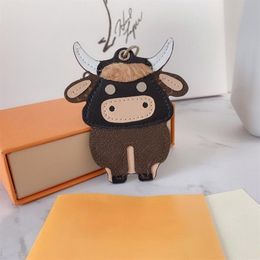 Fashion PU Leather OX Cattle Cow Key Ring Designer Keychain Car Keyring Holder Bull Pendant Christmas N e w Year Gift with Box321s