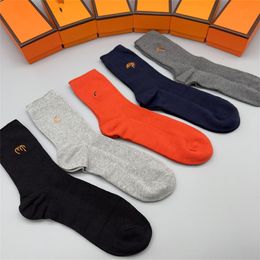Top Selling Mens Womens luxury socks wool stockings high quality senior streets comfortable knee sock Designer c6