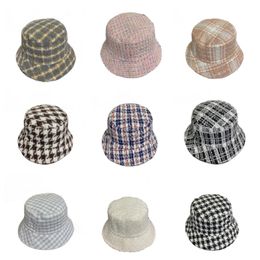 Designer Plaid Bucket Hat Woman Houndstooth Print Bucket Hat Coarse Woolen Fabric Cotton Fisherman Cap