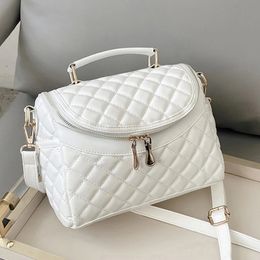 Evening Bags White Balck Crossbody Bags for Women Soft PU Leather Luxury Designer Handbag Casual Bucket Bag Ladies Purses and Handbags 231208