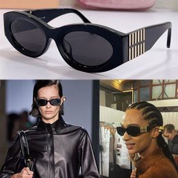 Cat Eye Sunglasses Womens Fashion Chunky Square Box Runway Designer Sunglassess Temple Metal Letters Classic Black Glasses Rest Sh240y