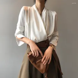 Women's T Shirts Top Sexy Fall French Fashion V-neck Blouse Elegant Loose Pleated White Long Sleeve Satin