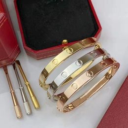 Braccialetti a vite di stilista di moda titanio in acciaio arrotetto in oro rosa in oro rosa diamante classico gioielli classici da donna da donna 18k in oro.