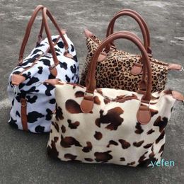 Whole Cow Hide Travel Bags Fannal Leopard Duffel Bags Customized Cow Print Weekend Duffle Bags DOM-1081405278W