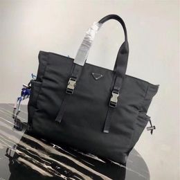 2VG042 high-end custom men's classic handbags Italian designer designer men's briefcase casual business style nylon canv228k