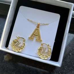 Pendant Necklaces DUOYING Custom Baby Jewellery Set With Mini 18mm Earring Personalised Initial A-Z Letters Pendant Necklace For Kids Gift 231208