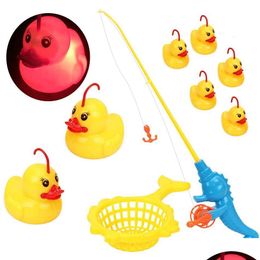 Bath Toys 9 Pcs Set Induction Duck Fishing Game Baby For Kids Spray Water With Light Outdoor Swim Ing 221118 Drop Delivery Maternity S Dh9Nm