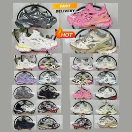 Designer Triple S Casual Shoes Red Green Triple S Sneaker Trainer Shoes New Colours Dad Shoes Best Selling Summer Men's Tennis Shoes