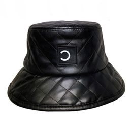 Designer Baseball Caps Black Mens Bucket Hats Leather Cap Woman Designers Fisher Hat Autumn Fedora Fitted Sun Hat276m