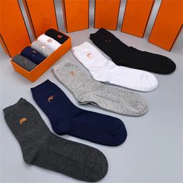 Top Selling Mens Womens luxury socks wool stockings high quality senior streets comfortable knee sock Designer c4