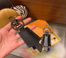 Designer Black Leather Car Key Chain Rings Accessories Fashion Keychain Keychains Buckle Hanging Decoration for Bag with Box Y229706340