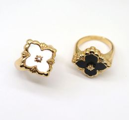 Womens fashion retro vintage clover designer band rings 18K gold luxury shell diamond shining flower ring jewelry7191046