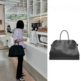 Womens Designer Bag The-Row Leather tote bag High-capacity Travel bag Commuting Margaux 15 shoulder bags Portable Totes 231209