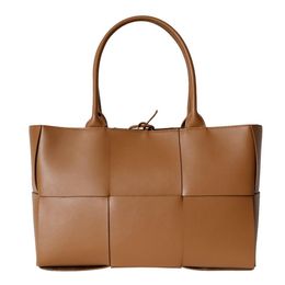 Genuine Leather Tote Large Capacity Evening bags Orthogonal Weave Removable Interior Zipped Pocket String Closure202b
