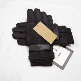 Gloves classic designer Autumn Solid Colour European And American letter couple Mittens Winter Fashion Five Finger Glove Black Grey308W