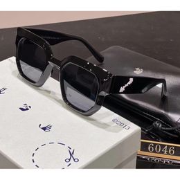 Occhiali da sole di lusso alla moda con montatura bianca stile quadrato marca uomo donna occhiali da sole grandi freccia x montatura nera