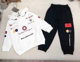 Brand baby Tracksuit designer kid sets Colorful logo printing kids designer clothes Size 90-160 pullover hoodie and pants Dec05