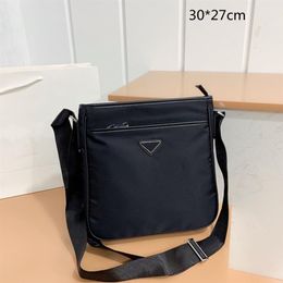 2022 Fashion Mens Black Briefcases Designer Crossbody Nylon Shoulder Bags with Triangle Messenger Bag Medium Size Brief Cases lkfc260S