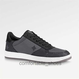 Mens Moda Casual Sapatos Designer Running Sneakers Homem Rivoli Sport Shoe Couro Mono Treinadores de Alta Qualidade Lace-up v Sneaker 38-44