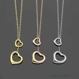 Pendant Necklaces Brand Tiffa t Home T-heart Necklace New Product Luxury Hollow Out Single Double Love 18k Gold High Quality Designer Jewellery Og1l